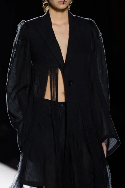 Look 15